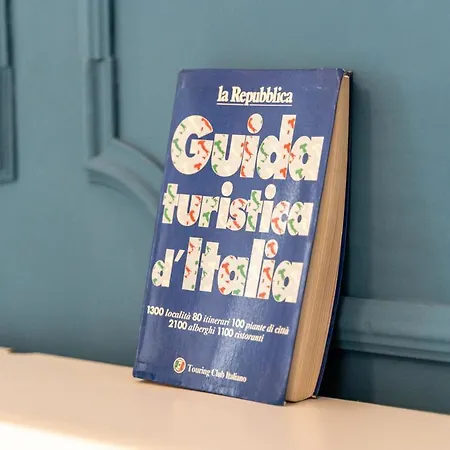 Vico Piazza Nuova 1 * Neapol